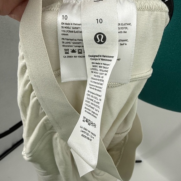 Lululemon High-Rise Base Layer Tight 28" in Bone NWT - Picture 5 of 7